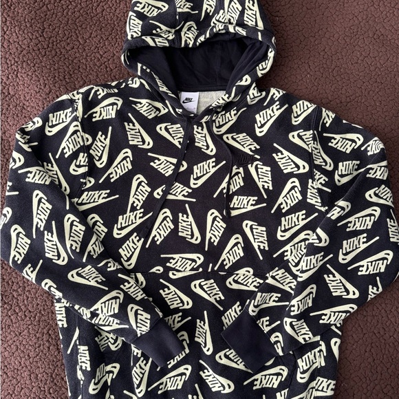 #359 Nike NSW Essential All Over Print Hoodie Pullover DD4847-010 Men’s small - Picture 1 of 16
